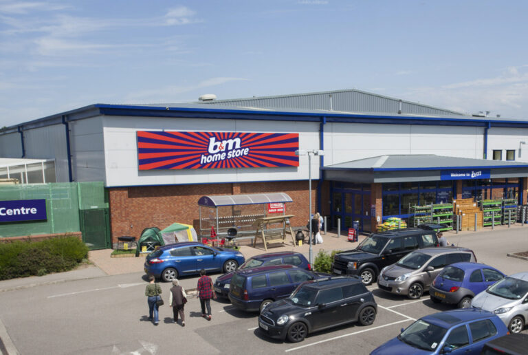 B&M store Towcester