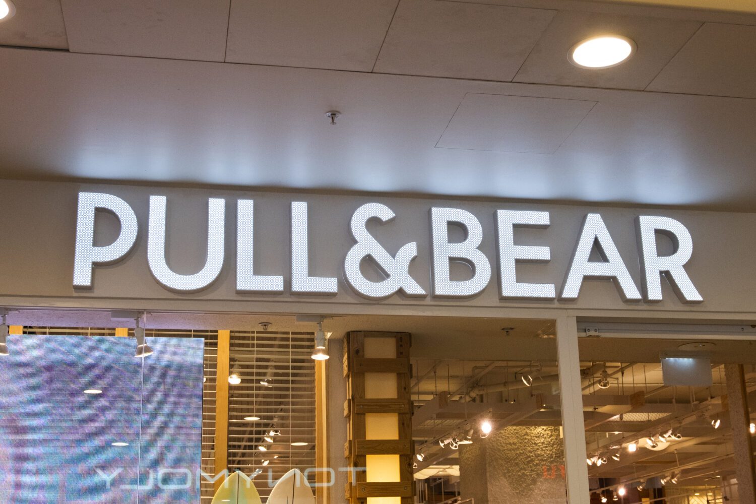 Lakeside adds two fashion brands to its lineup Completely Retail News