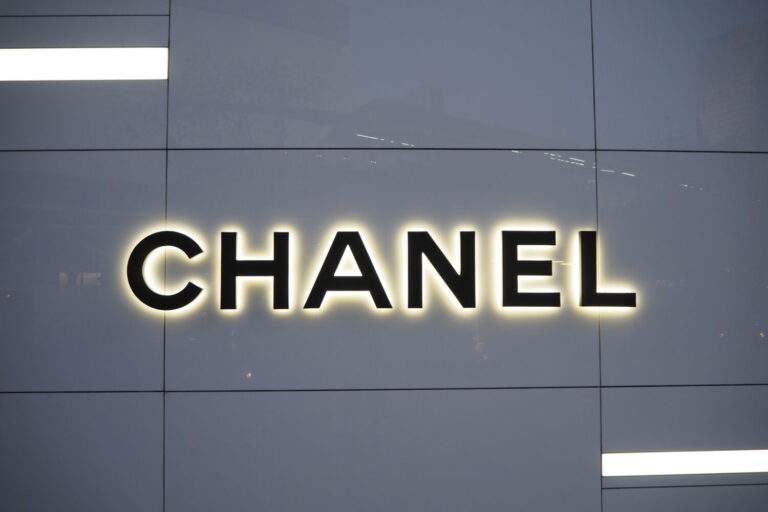 Chanel's logo on a storefront