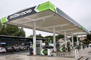 Co-op opens third roadside store with EG On The Move