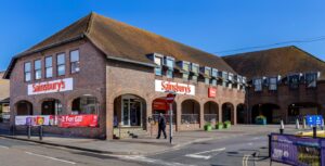 Surrey supermarket and adjacent parade head to market with combined £3.6m price tag