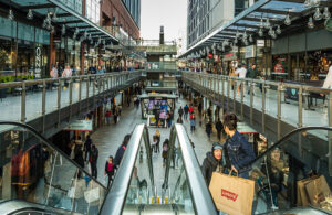 Crocs steps in to London Designer Outlet